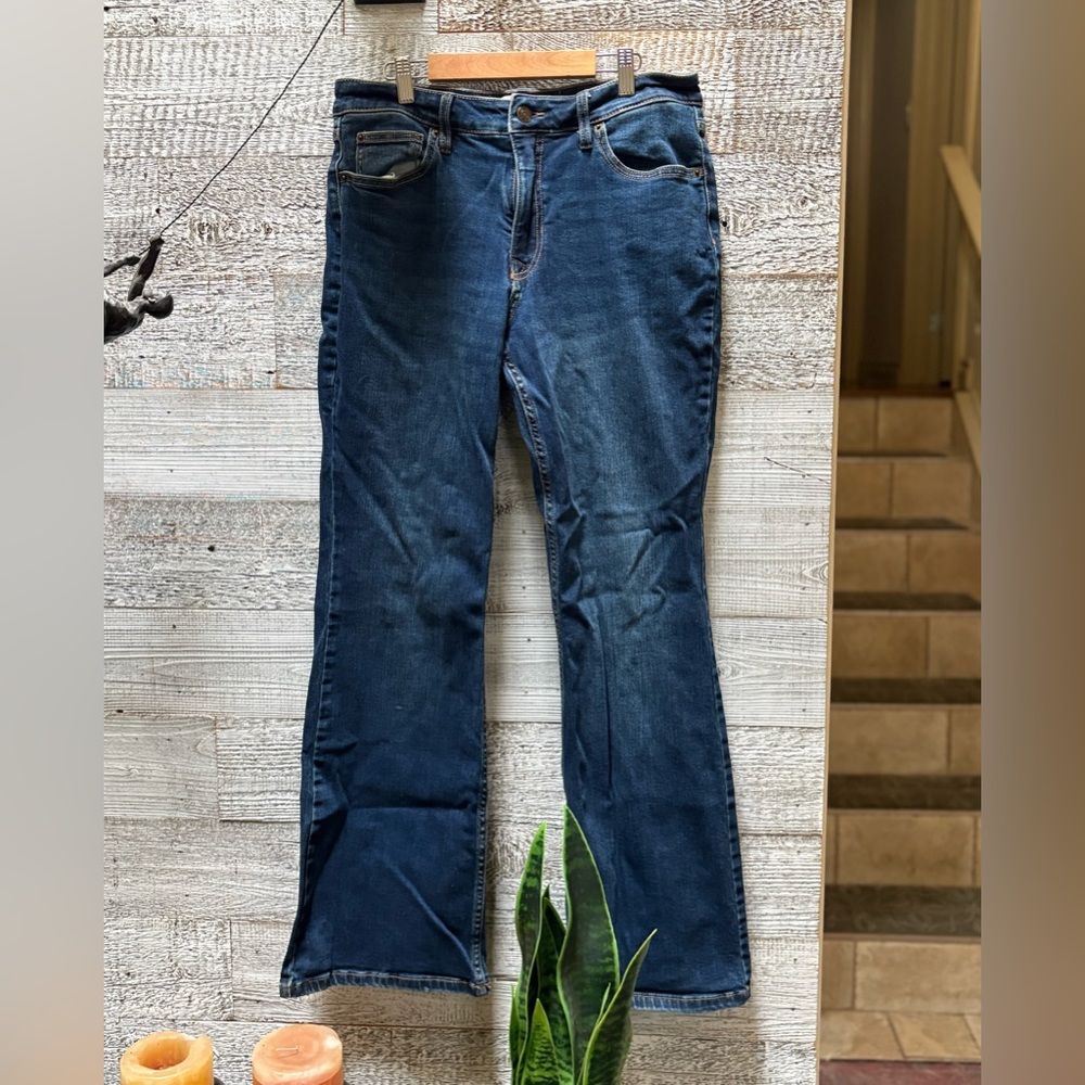 🏷 Bootlegger | Olivia High Rise Bootcut Jeans - Medium - Women's 29x30